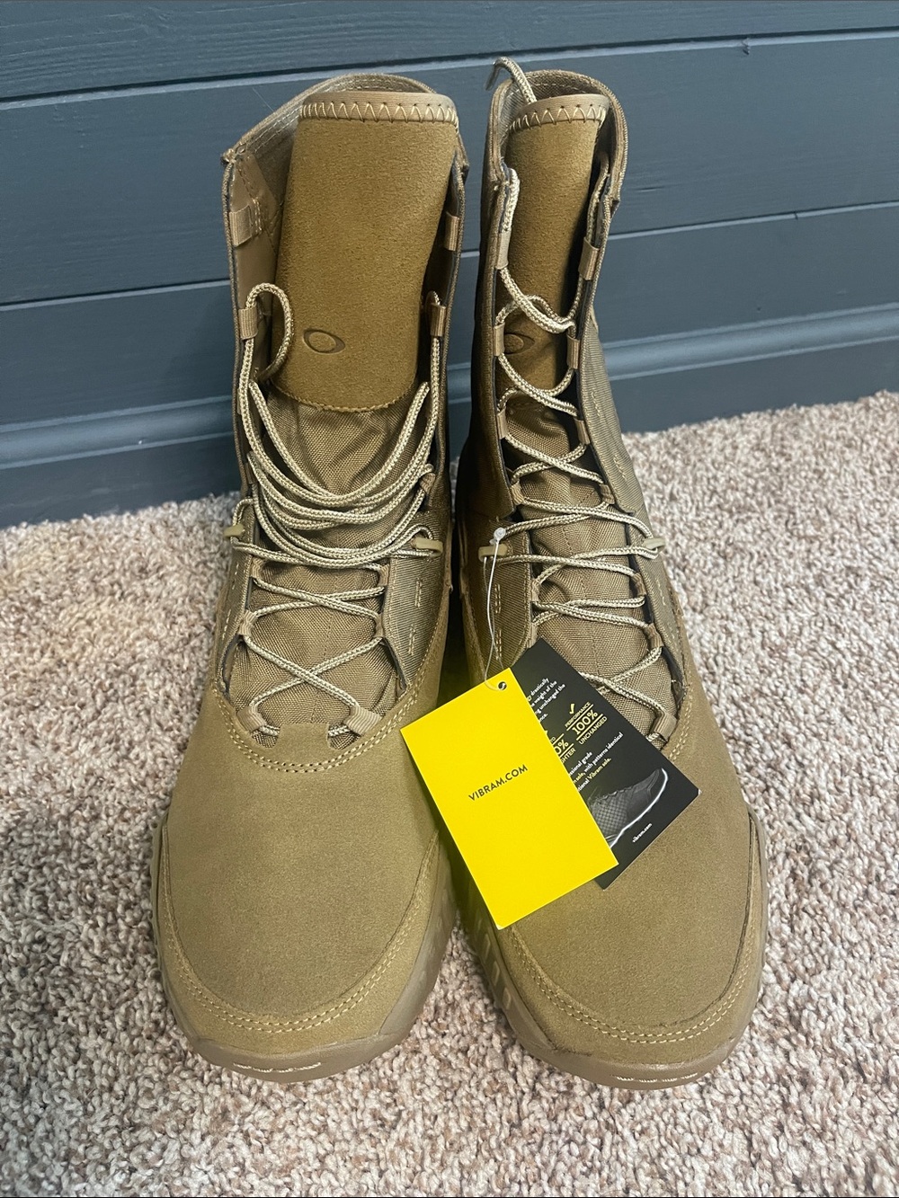 Oakley ELITE ASSAULT Military Style Boots in Coyote